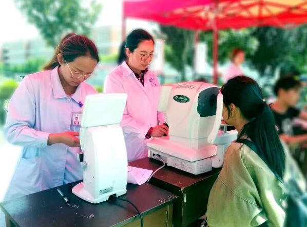 保山安利醫(yī)院攜手保山學(xué)院關(guān)愛(ài)青年眼健康知識(shí)宣傳公益活動(dòng)圓滿結(jié)束