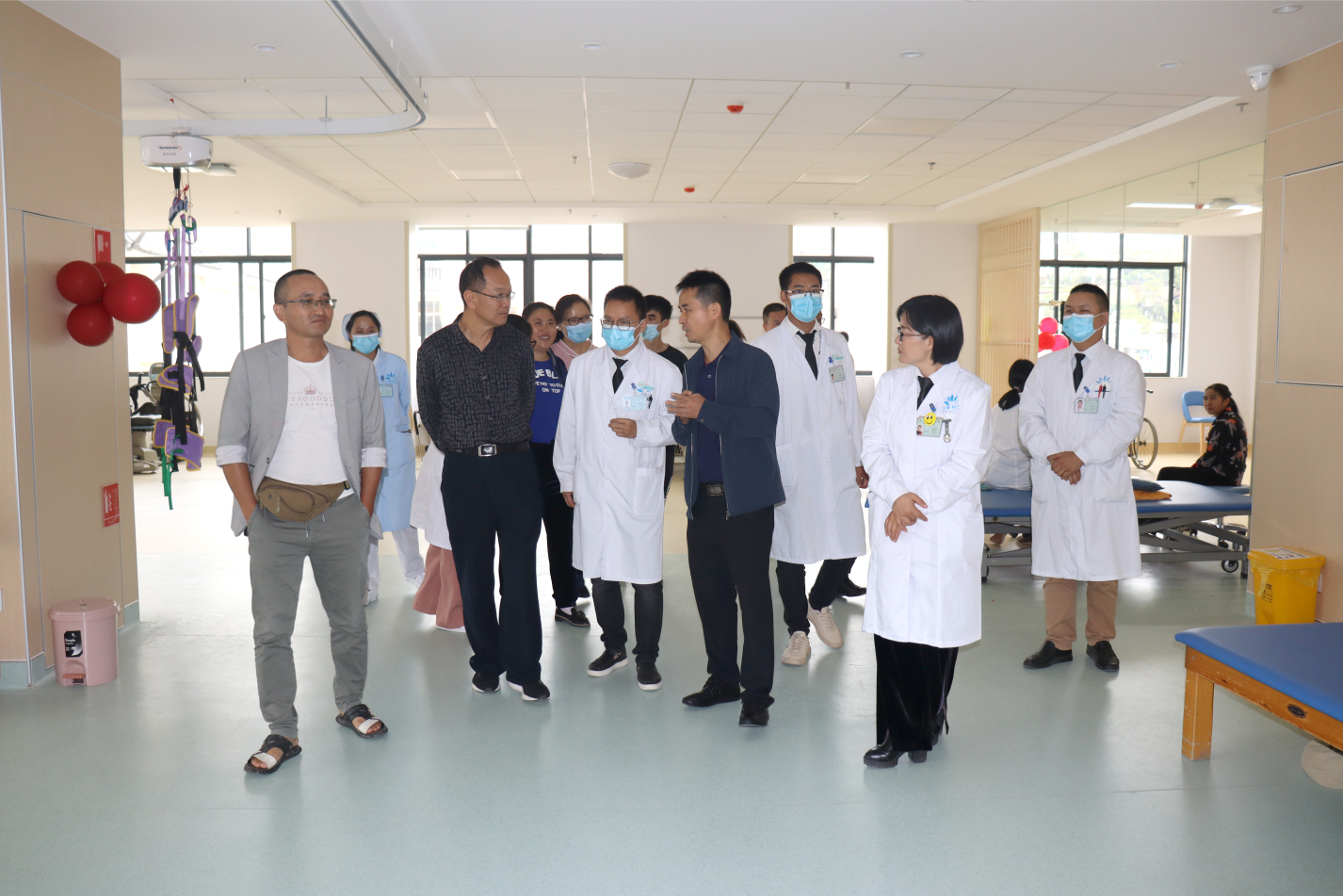 康復(fù)醫(yī)學(xué)科喬遷開(kāi)業(yè)慶典！