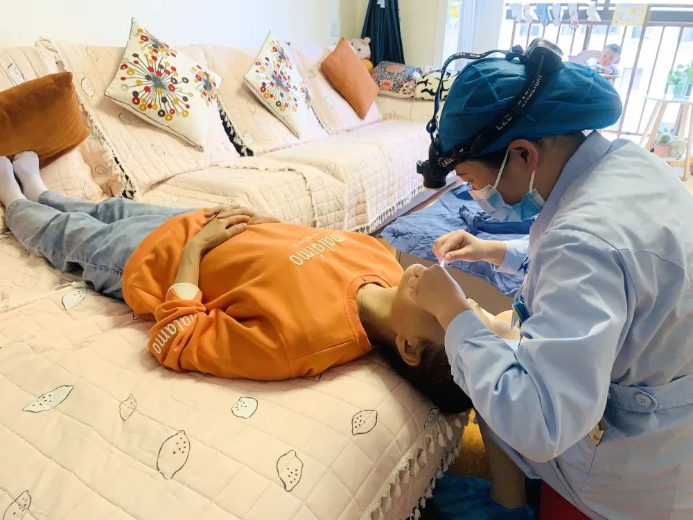 【保山安利醫(yī)院】“互聯(lián)網(wǎng)+居家護(hù)理”服務(wù)線上預(yù)約，護(hù)理到家！——5月30日前有體驗(yàn)福利哦~