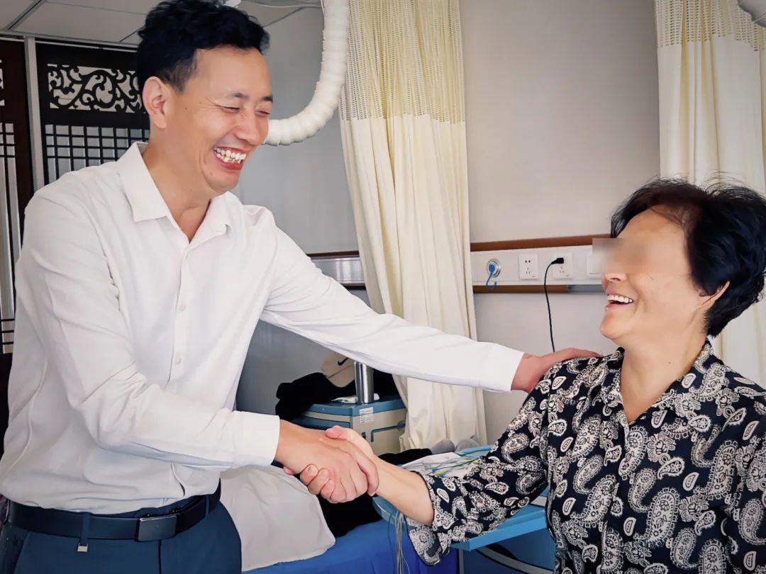 【保山安利醫(yī)院】提質量、促發(fā)展——貴港東暉醫(yī)院張新斐院長蒞臨我院指導
