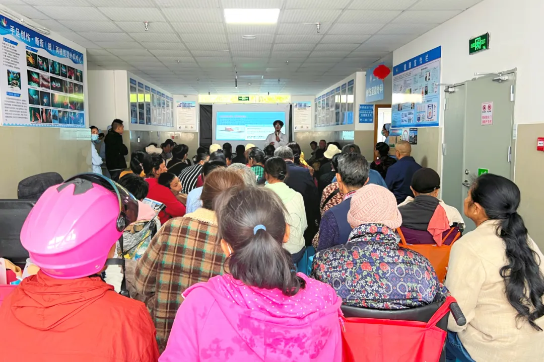 守護(hù)骨骼健康，共筑幸福人生——保山安利醫(yī)院“全民骨骼養(yǎng)護(hù)日”活動(dòng)圓滿落幕